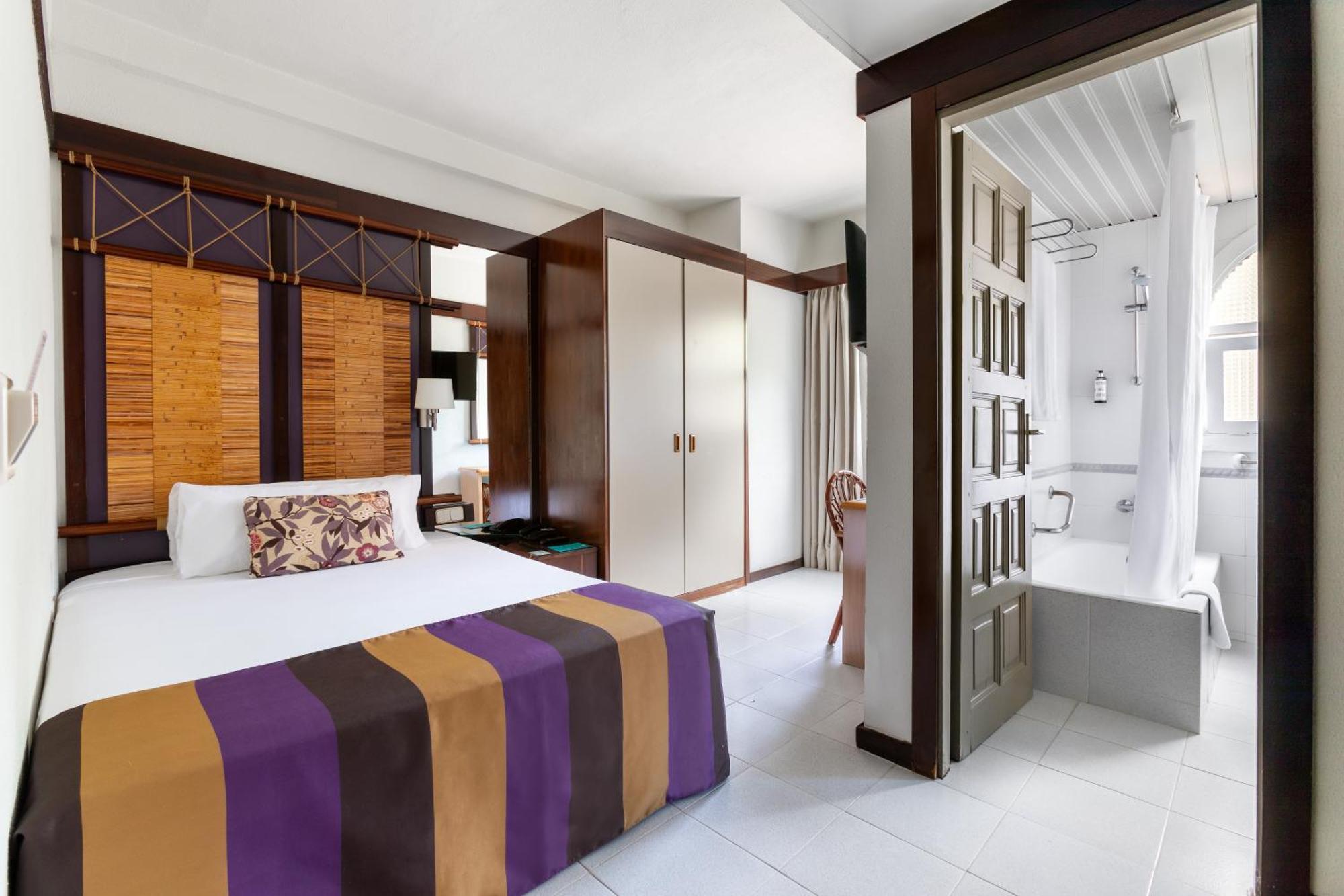 ปาร์เก ซานอันโตนิโอ Hotel ปูแอร์โตเดลาครูซ ภายนอก รูปภาพ