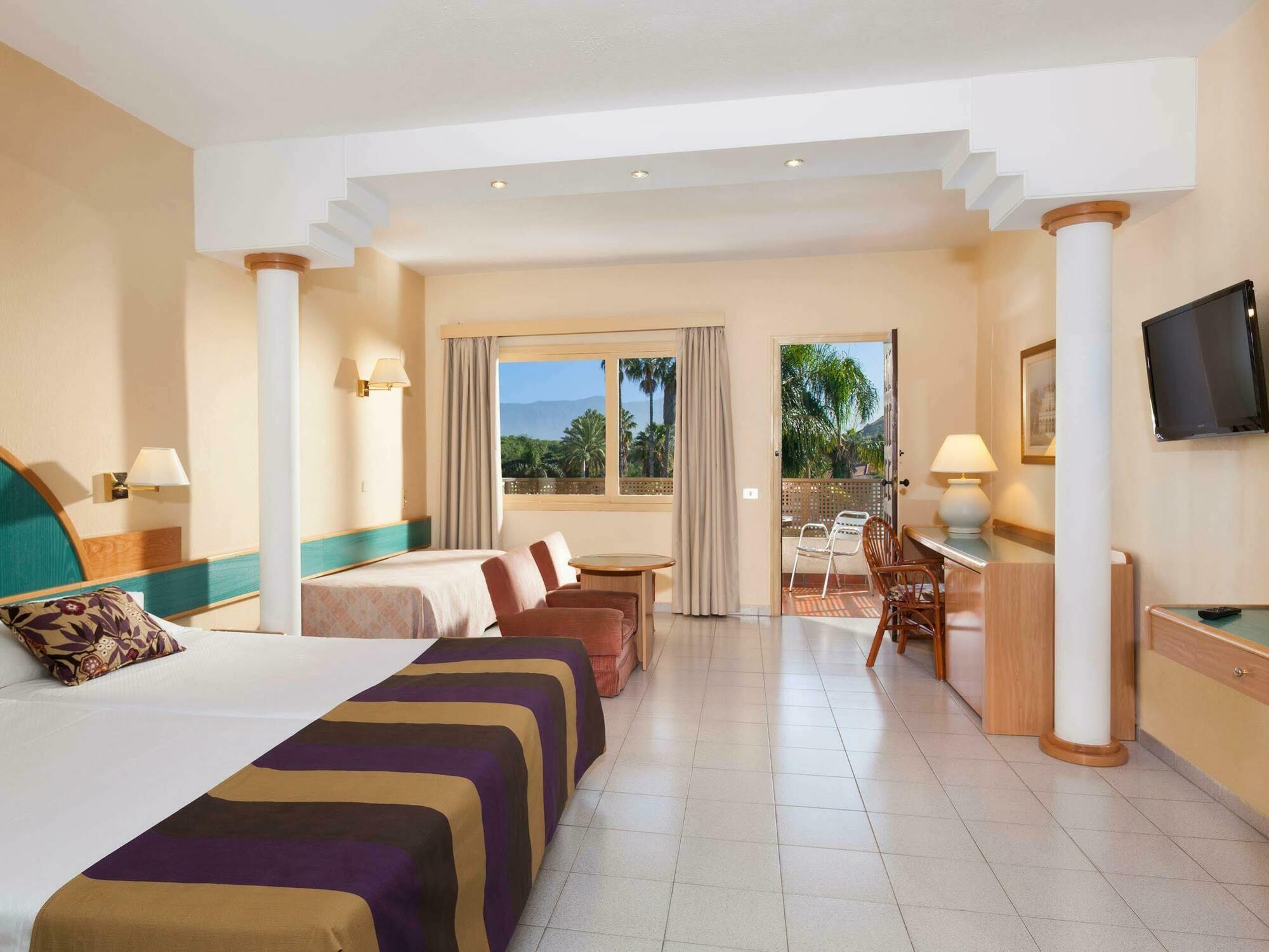 ปาร์เก ซานอันโตนิโอ Hotel ปูแอร์โตเดลาครูซ ภายนอก รูปภาพ